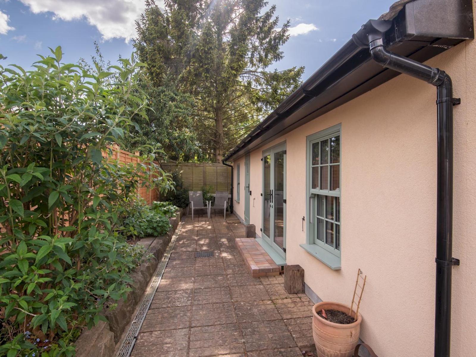 Pass The Keys Charming Garden Cottage With Parking Bath Exteriér fotografie